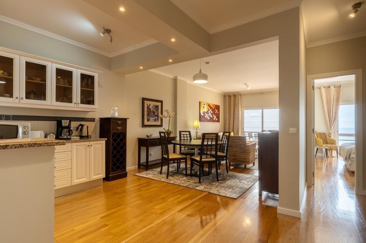 Stylish Apartment With Balcony And Amazing Views Over Funchal And The Sea Dış mekan fotoğraf